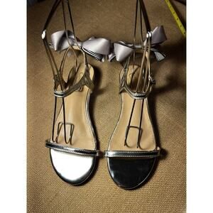 Silver Sandals with Bows- Big Girls size 3.5 Xian Meng Xian Ying